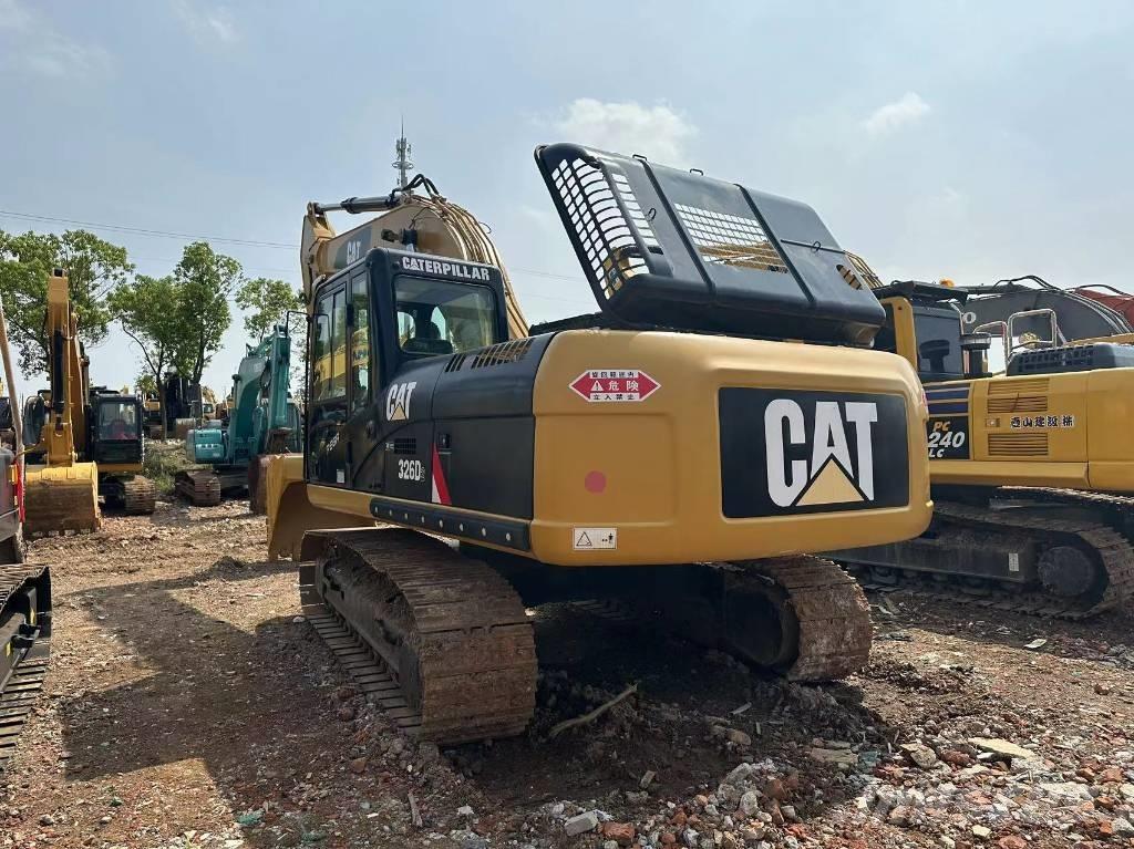 CAT 326 Excavatoare pe șenile
