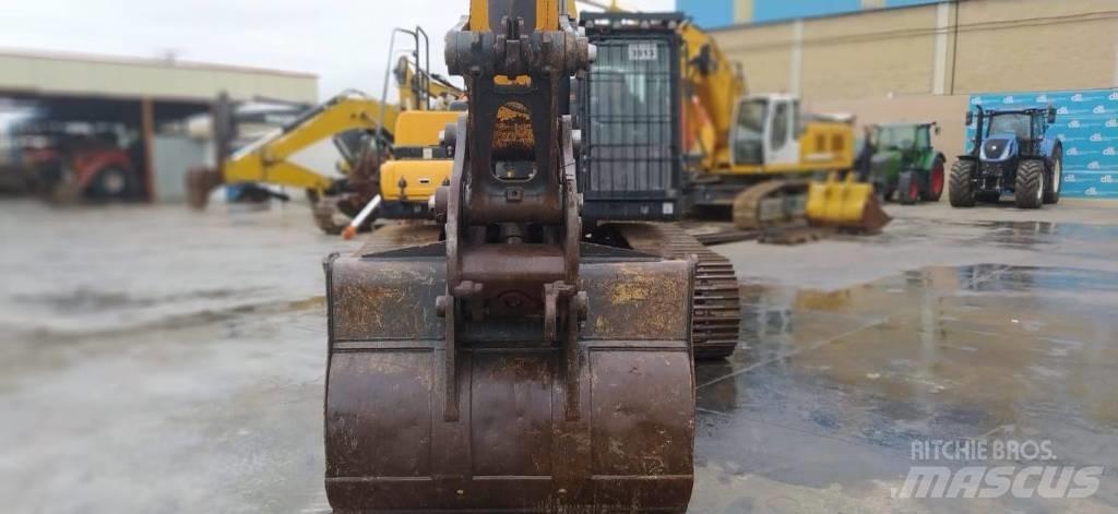 Hyundai HX 300 L Excavatoare pe șenile
