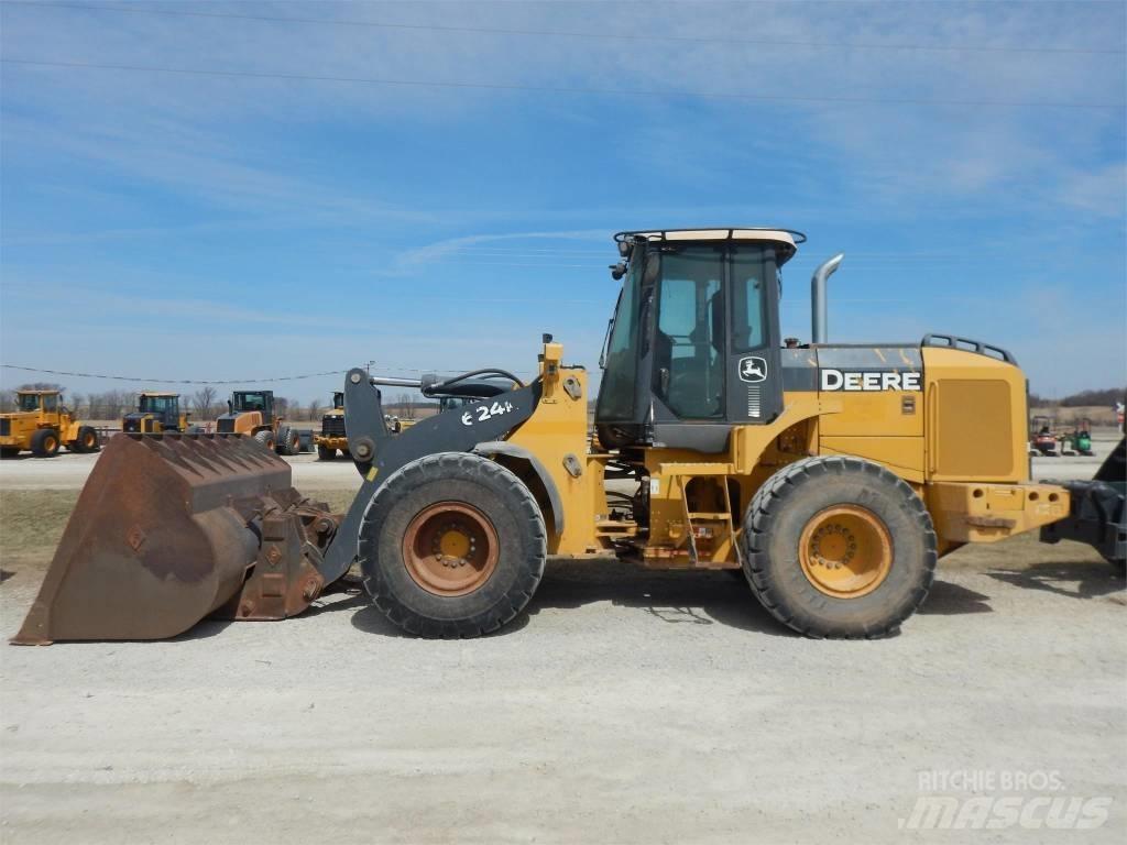 John Deere 624K Incarcator pe pneuri