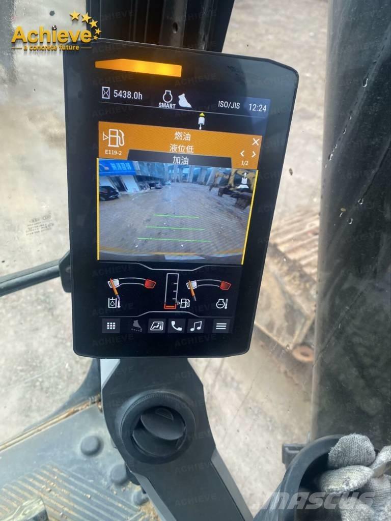 CAT 320 Excavatoare pe șenile
