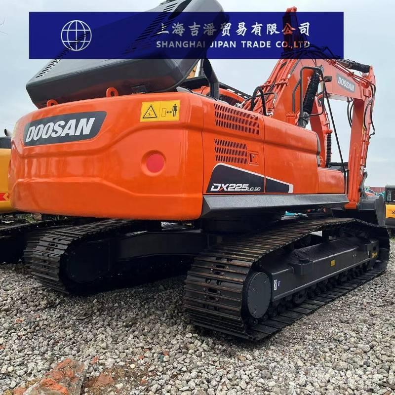 Doosan DX 225 Excavatoare pe șenile
