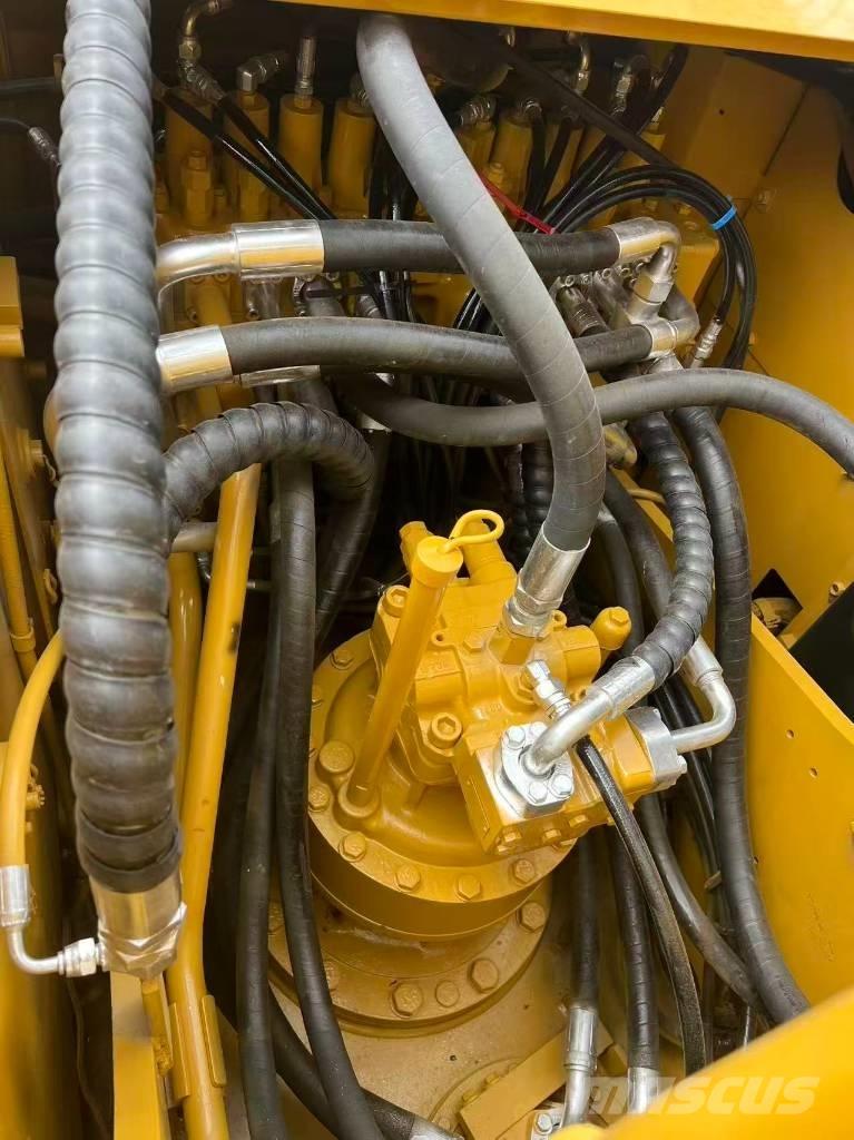 CAT 320 D2L Excavatoare pe șenile
