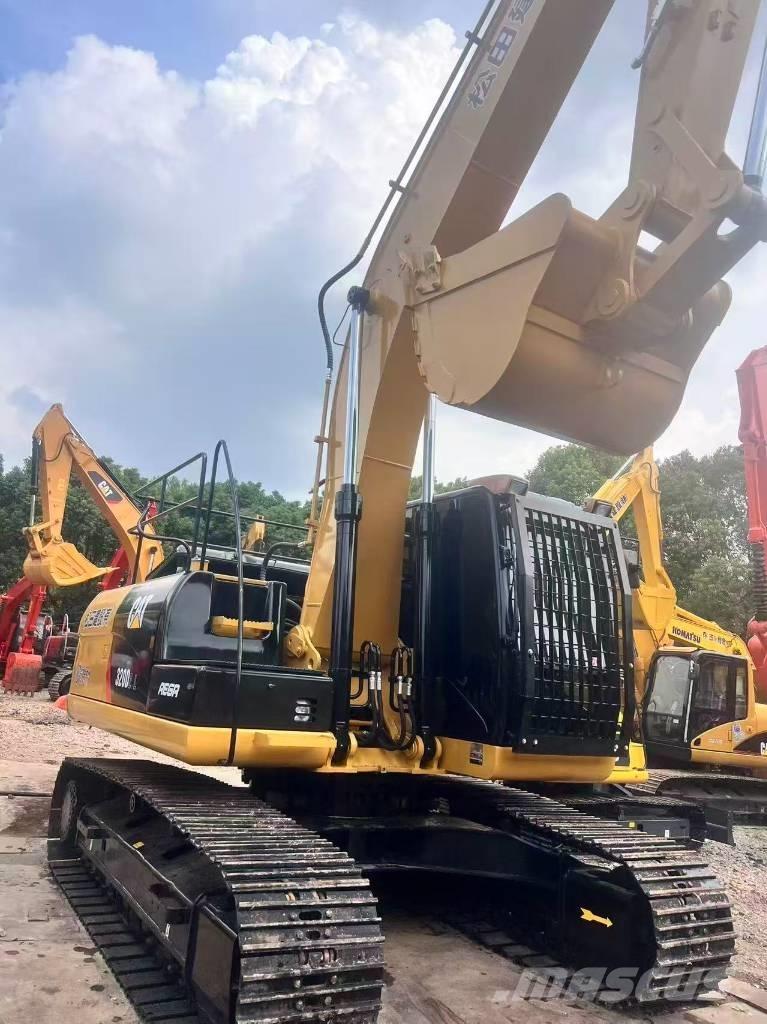 CAT 320 D2L Excavatoare pe șenile
