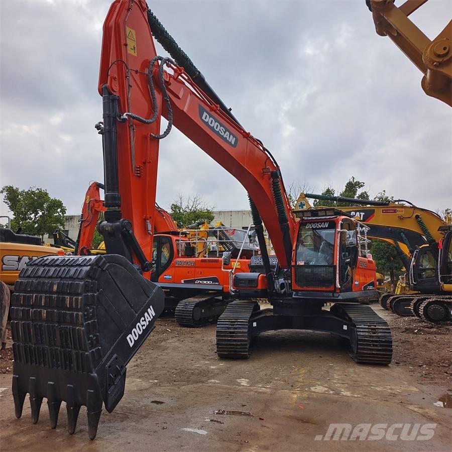 Doosan DX 300 LCA Excavatoare pe șenile
