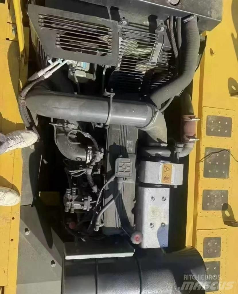 Komatsu PC 350 Excavatoare pe șenile
