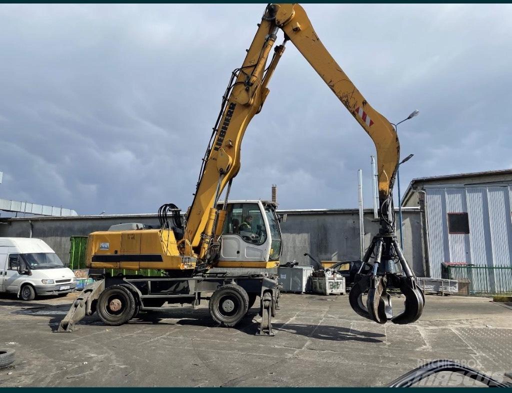 Liebherr 924 Paleta de manipulare