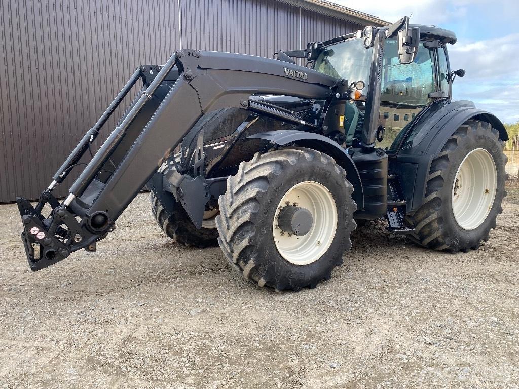 Valtra T254 V Tractoare