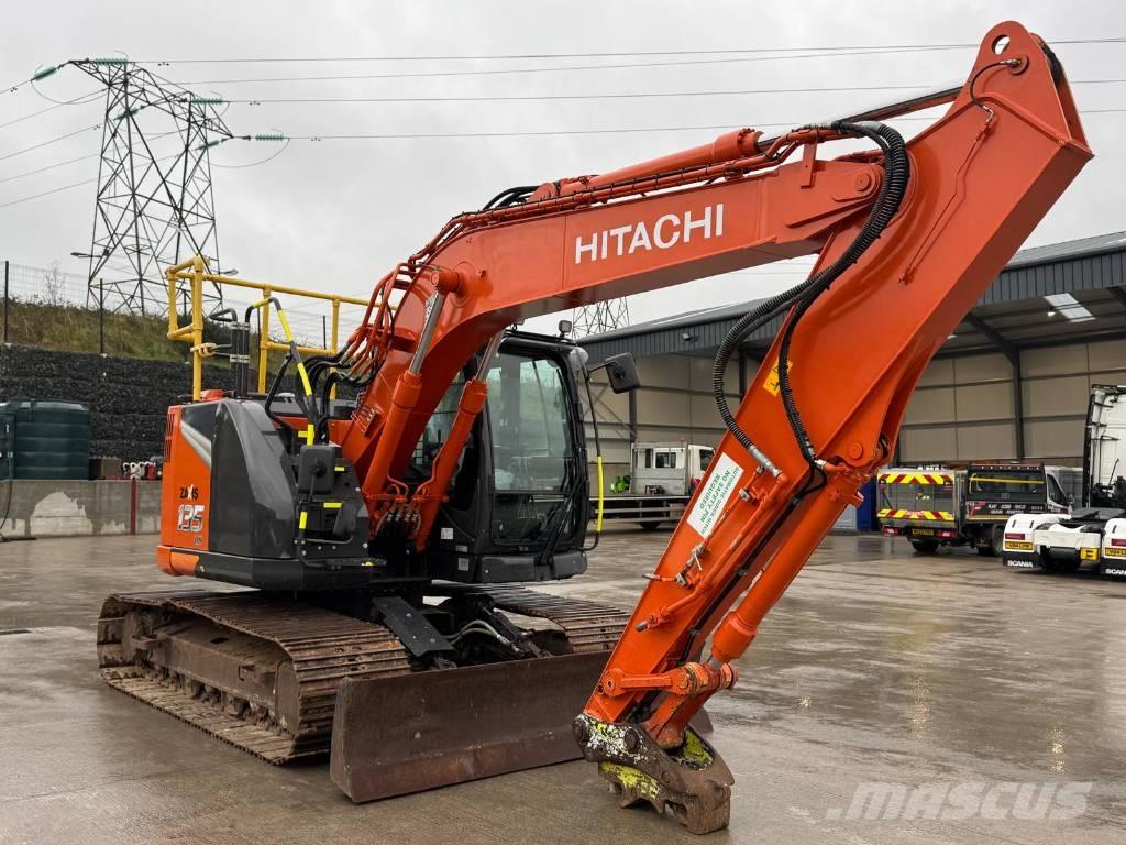 Hitachi ZX 135 US-7 Excavatoare pe șenile
