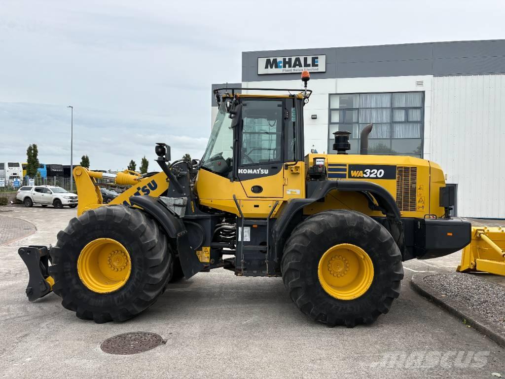 Komatsu WA320-7 Incarcator pe pneuri