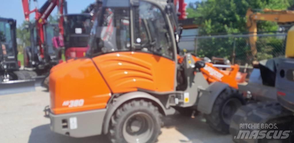 Weycor AR380 Incarcator pe pneuri