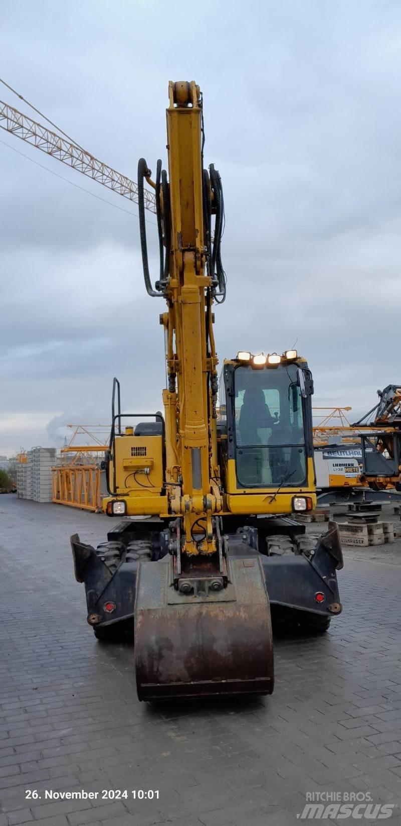 Komatsu PW160-7E0 Excavatoare cu roti