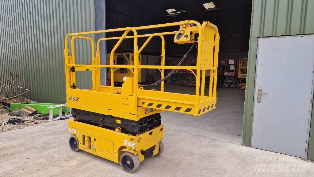 JCB S 1530 E Platforme foarfeca