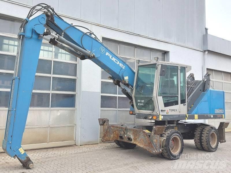 Fuchs MHL 320 F Paleta de manipulare