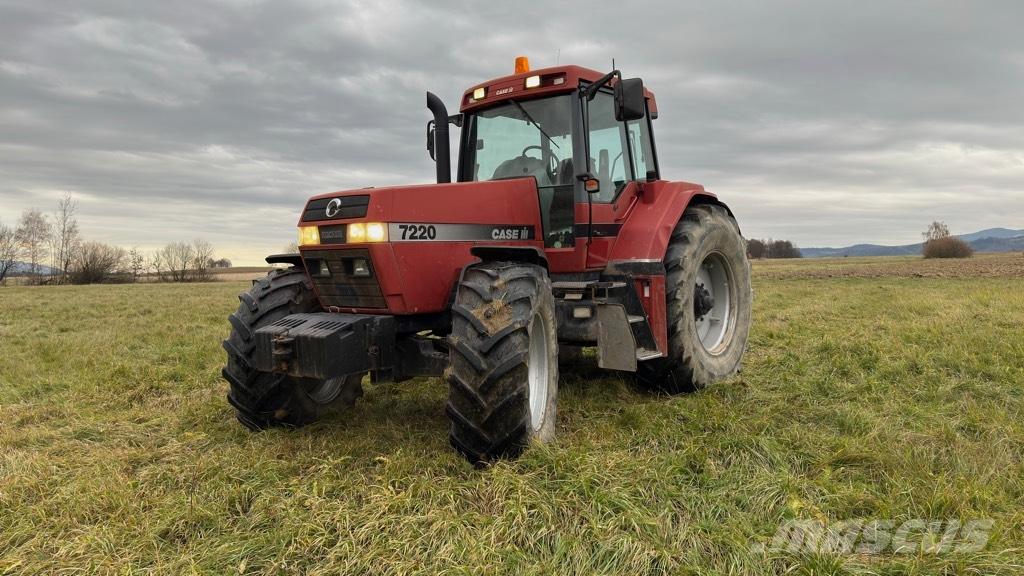 Case IH 7220 Magnum Tractoare