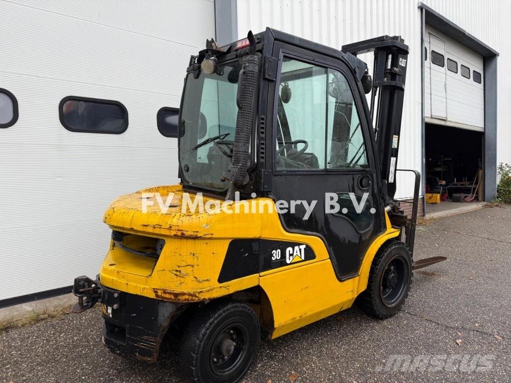 CAT DP 30 N Stivuitor diesel