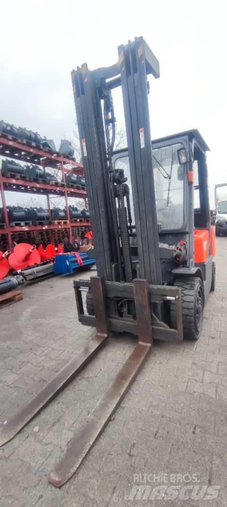 Doosan D 30 G Stivuitor diesel