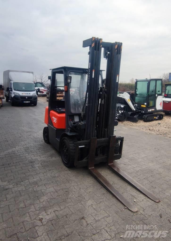 Doosan D 30 G Stivuitor diesel