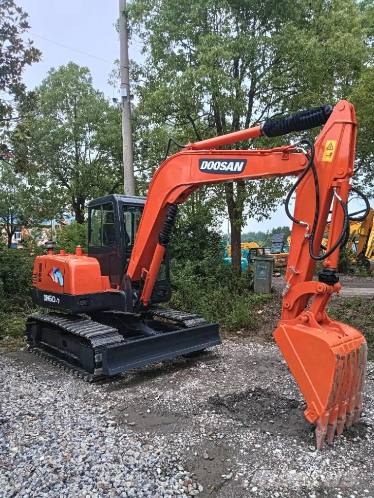 Doosan DH 60 Excavatoare pe șenile
