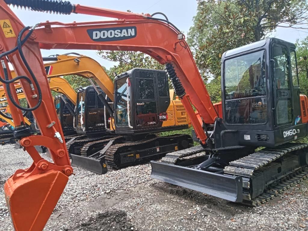 Doosan DH 60 Excavatoare pe șenile
