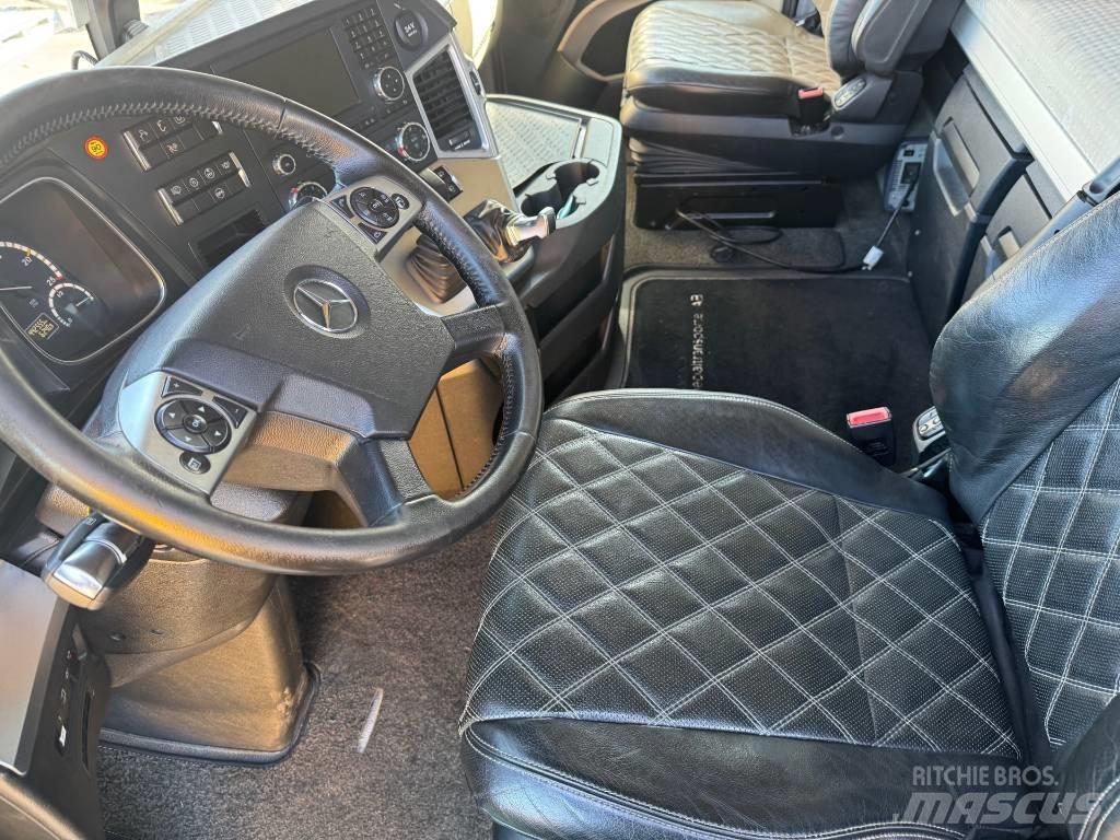 Mercedes-Benz  Autotractoare