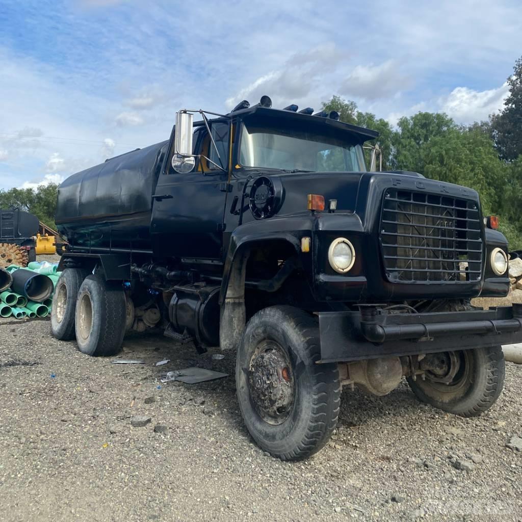Ford 6 x 6 Cisterne