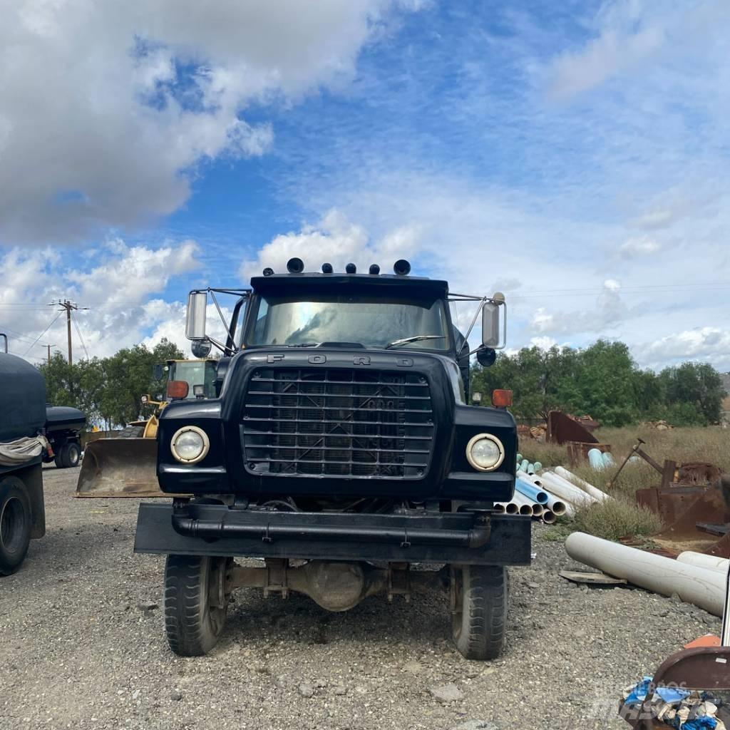 Ford 6 x 6 Cisterne