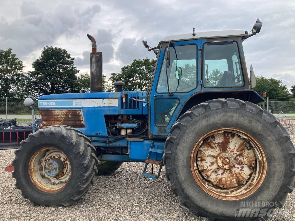 Ford TW 35 Tractoare
