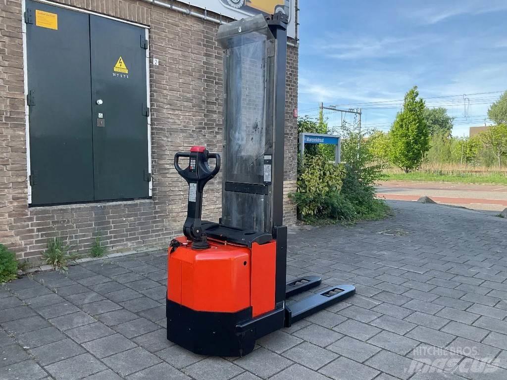 Toyota BT SWE120L Transpaleta manuala