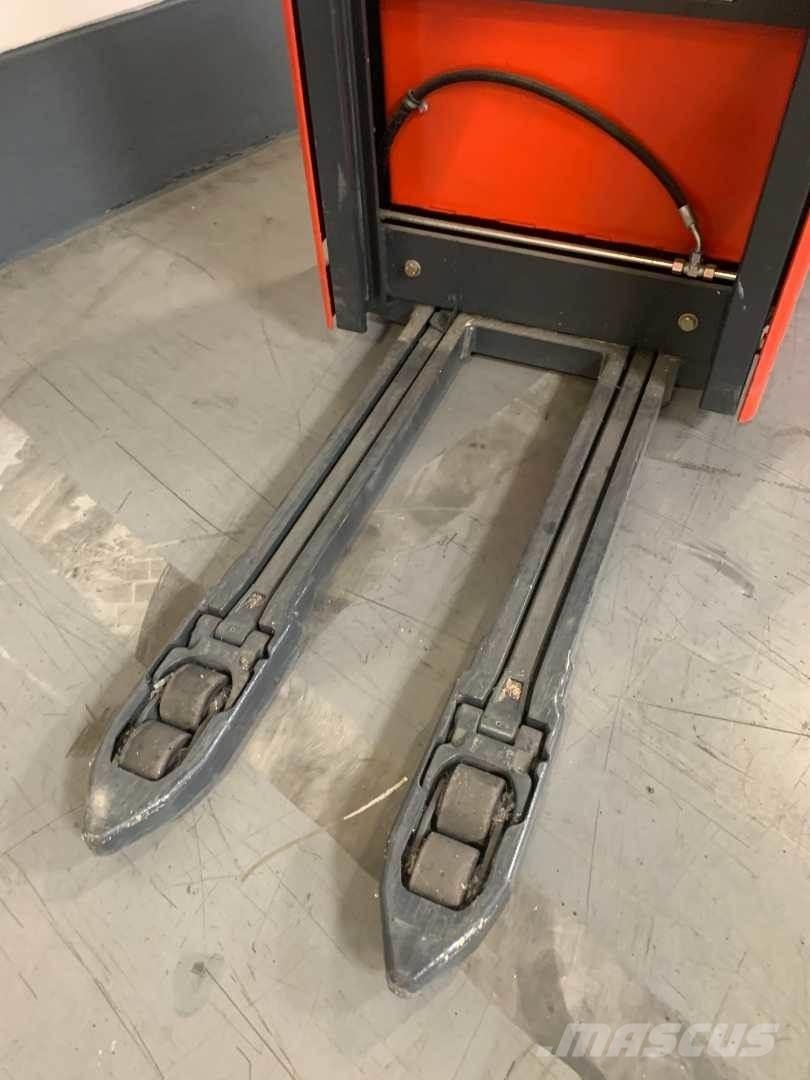Linde L12I Transpaleti autopropulsanti