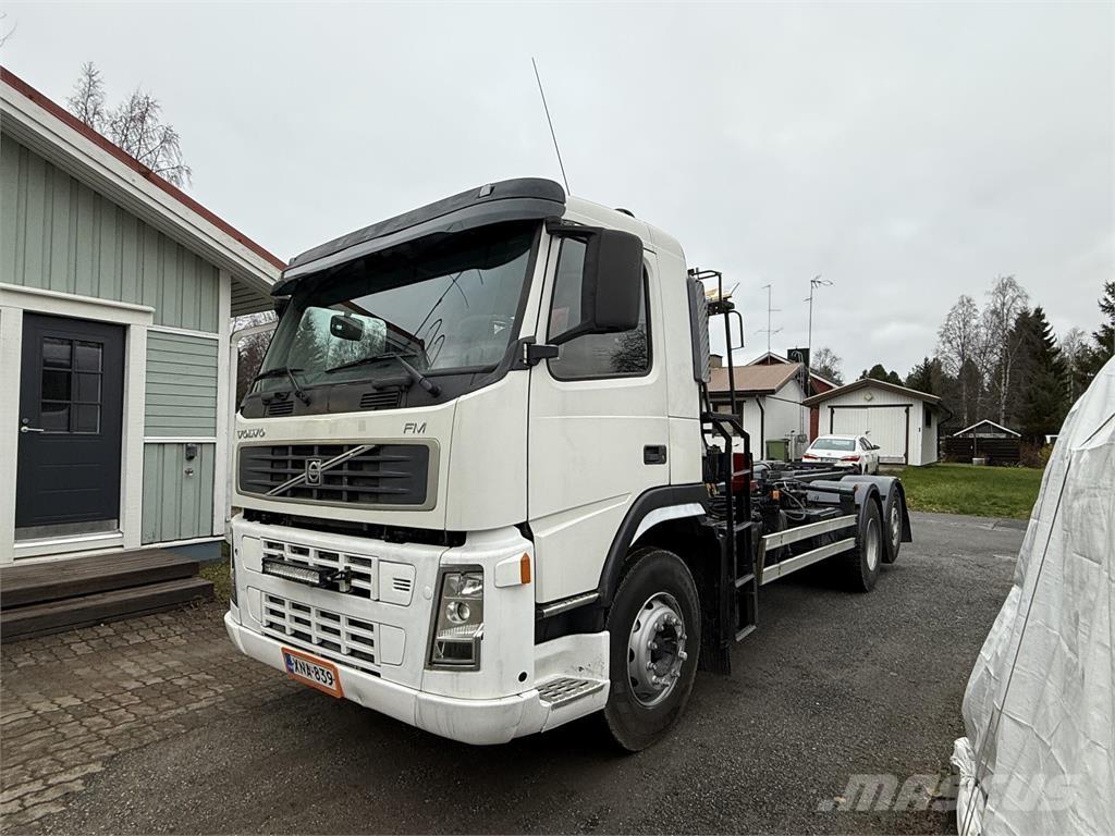 Volvo FM12 6x2 Camion cu carlig de ridicare