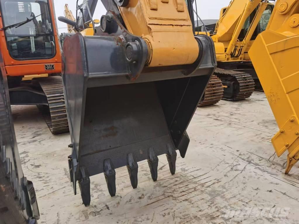 Hyundai R225LC Excavatoare pe șenile
