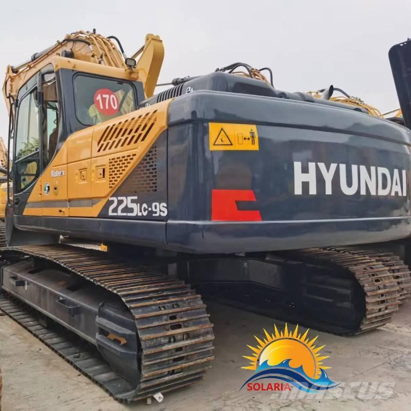 Hyundai R225LC Excavatoare pe șenile
