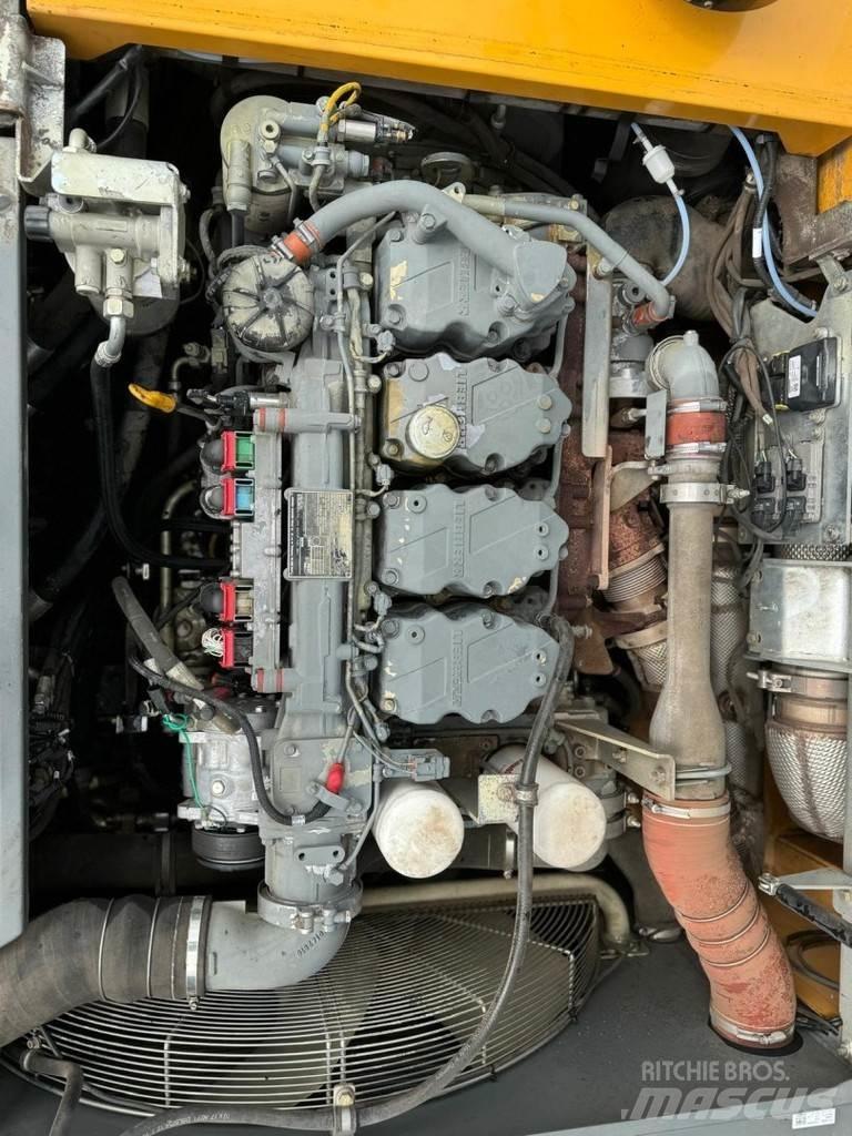 Liebherr LH 30 M Paleta de manipulare