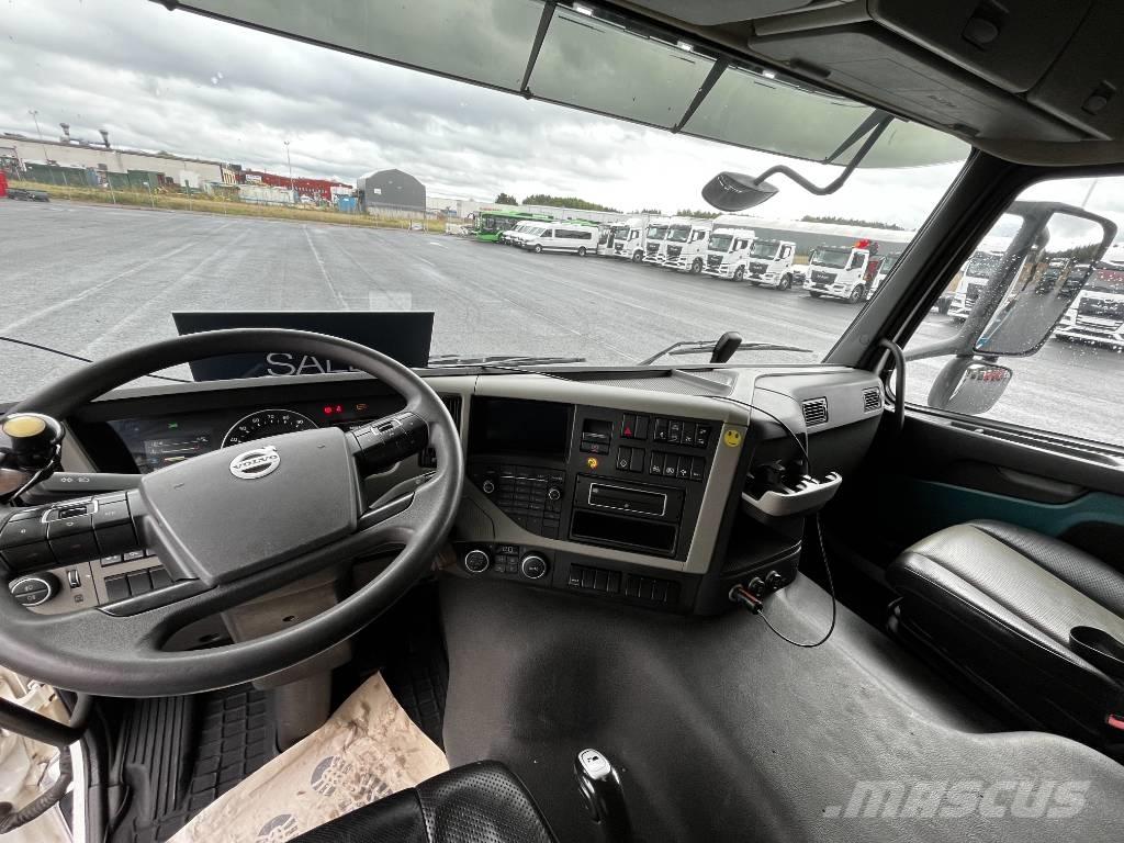 Volvo FM 6X2 Camion cu incarcator