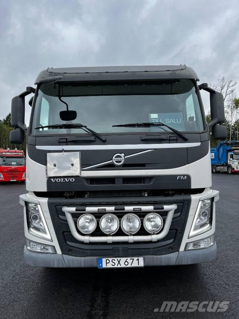 Volvo FM 6X2 Camion cu incarcator