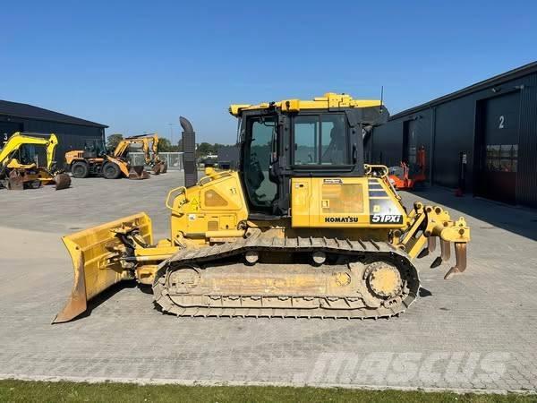 Komatsu D 51 PXi-24 Buldozere pe senile