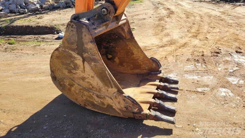 Doosan DX 225 LCA Excavatoare pe șenile
