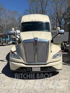 Kenworth T 680 Autotractoare