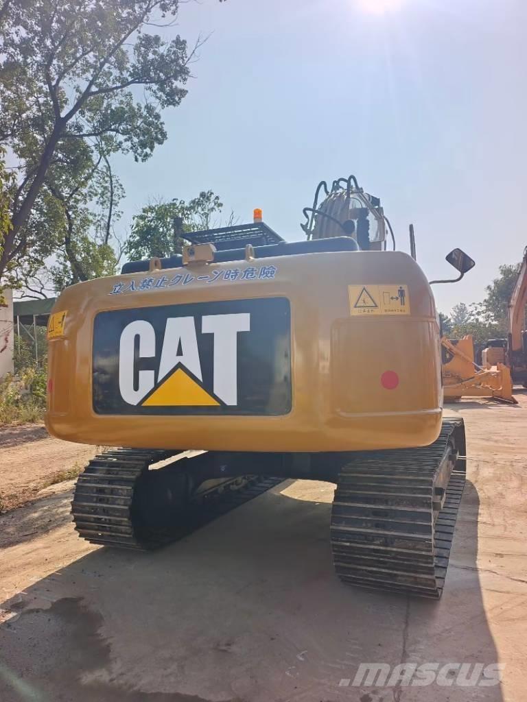 CAT 320 D2L Excavatoare pe șenile

