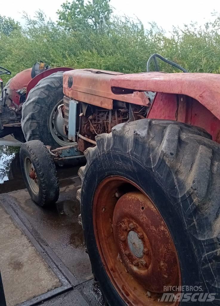 Massey Ferguson 165 Tractoare