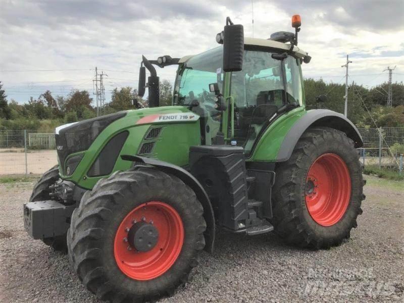 Fendt 716 Vario Tractoare