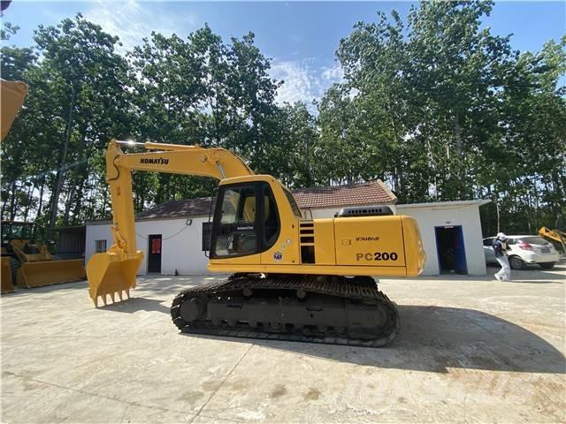 Komatsu PC200-7 Excavatoare pe șenile
