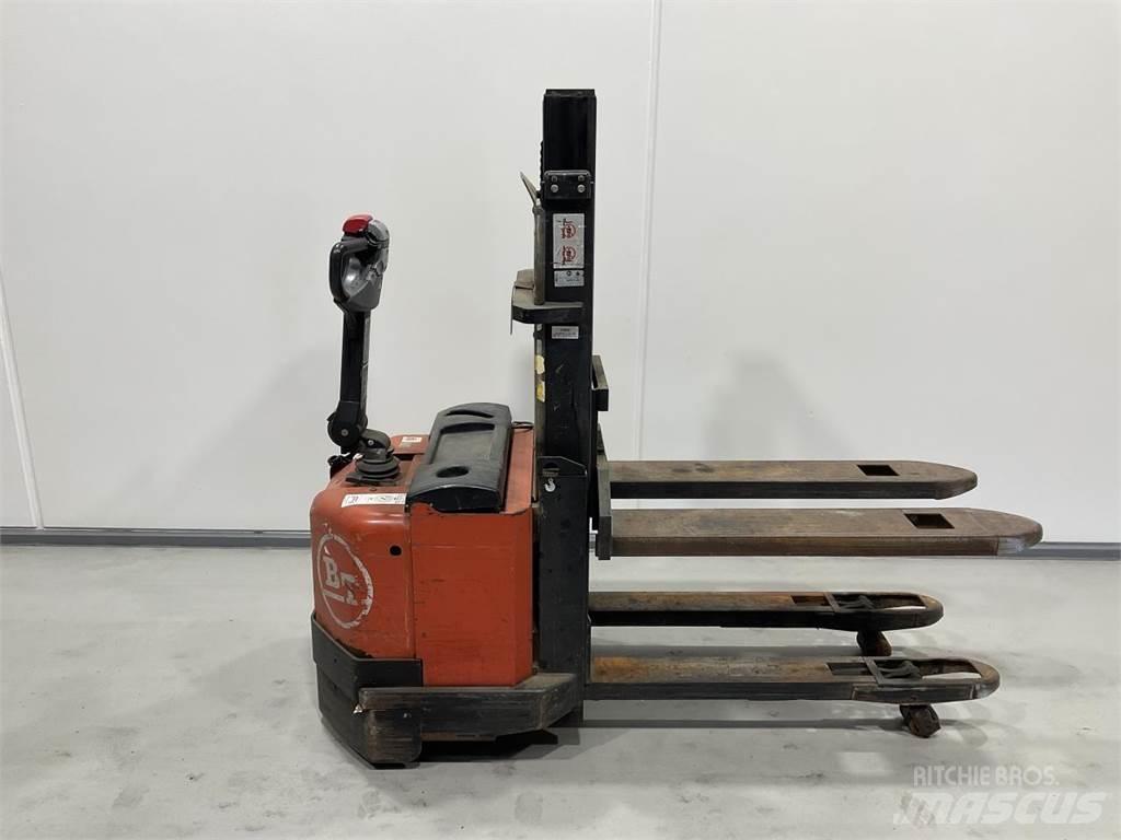 BT S16D Transpaleti autopropulsanti
