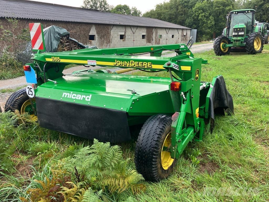 John Deere 1365 Mounted and trailed mowers