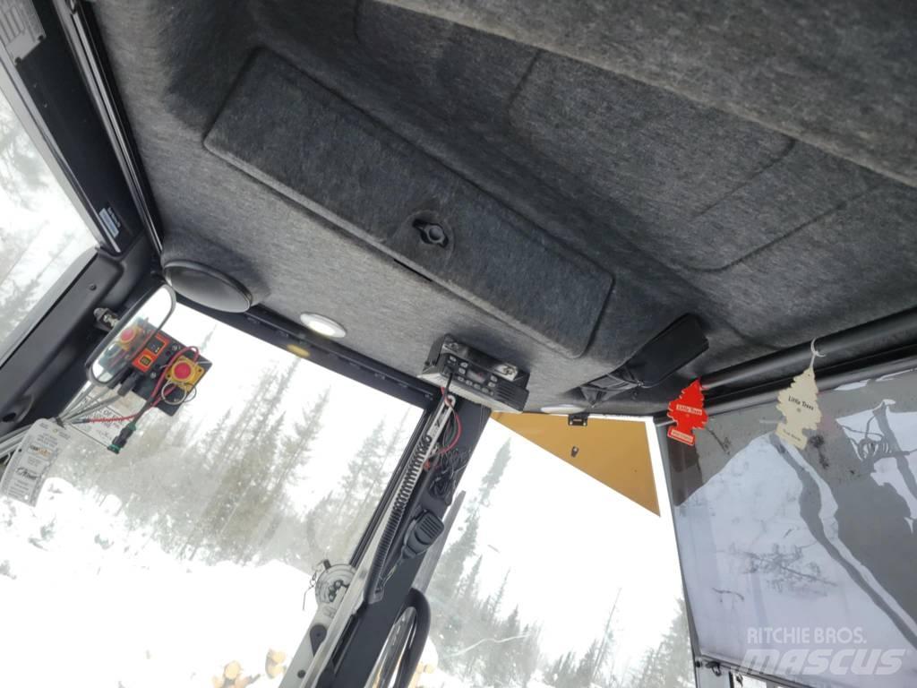 Ponsse Ergo 8W Combine forestiere
