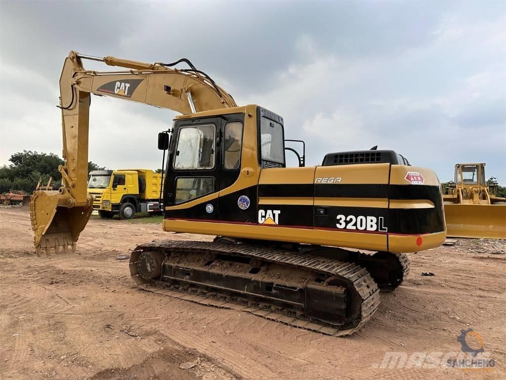 CAT 320BL Excavatoare pe șenile
