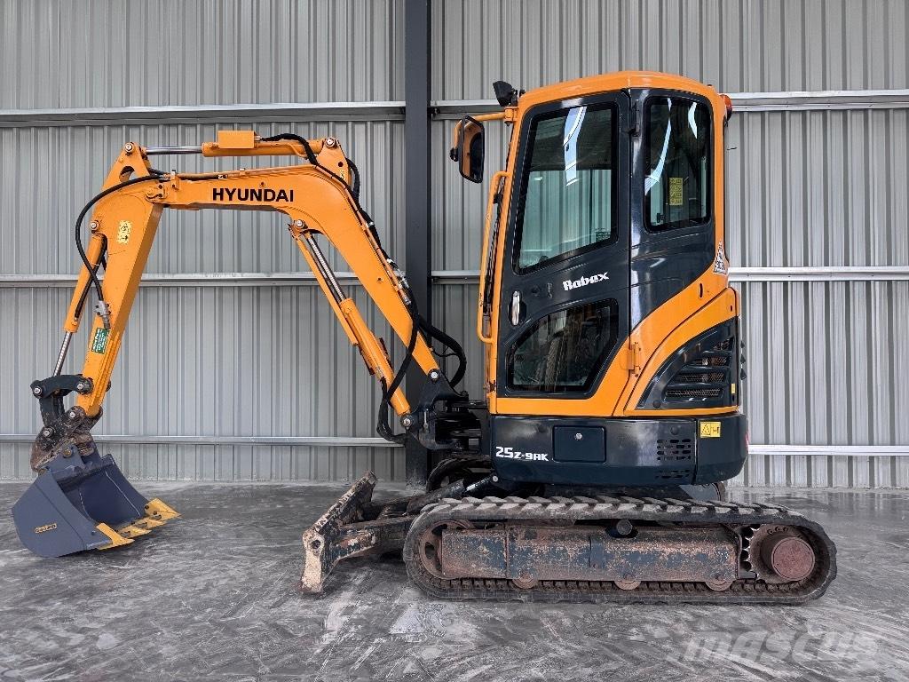 Hyundai R25Z-9 AK Mini excavatoare < 7t