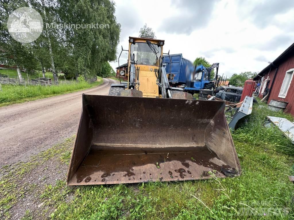 Volvo BM 4300 Incarcator pe pneuri