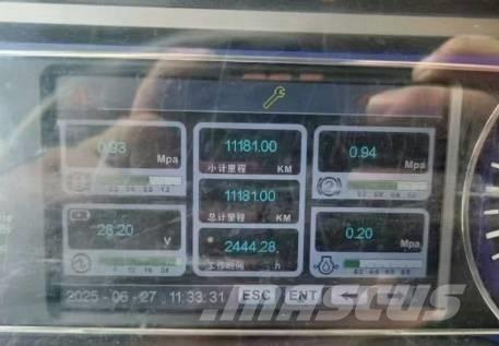 Sany STC1000C7-1 Macara pentru orice teren
