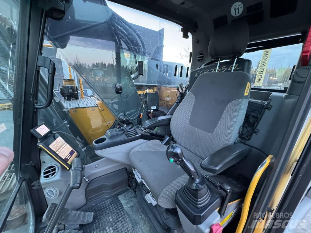 Volvo ECR 235 EL Excavatoare pe șenile
